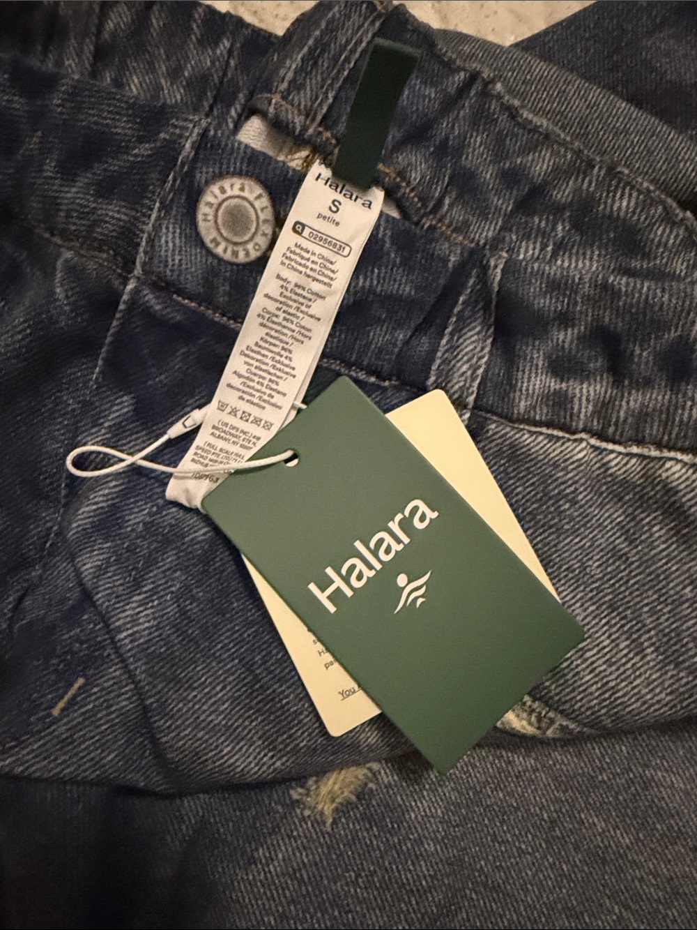 HALARA Mid Rise Denim Print French Terry Casual Sweatpants Jeans with Pockets - Picture 5 of 5